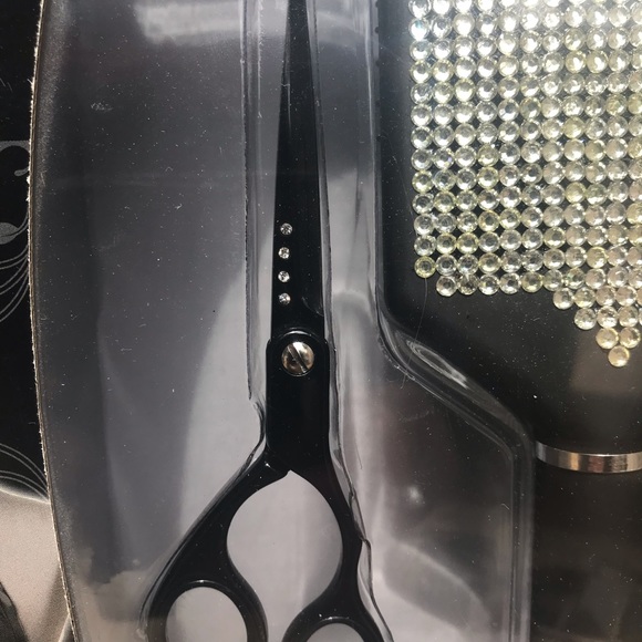 Fromm Sparkle Rhinestone Shear, Apron & Brush Set - Picture 3 of 9